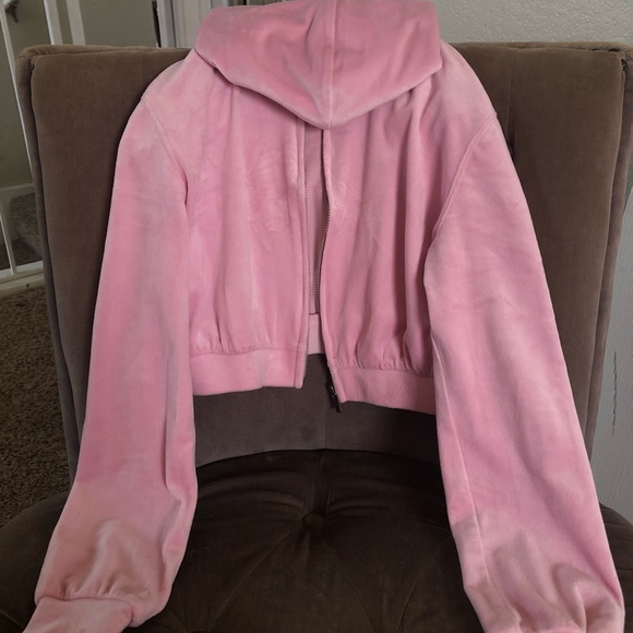 H&M pink velvet track-suit set - Picture 5 of 8